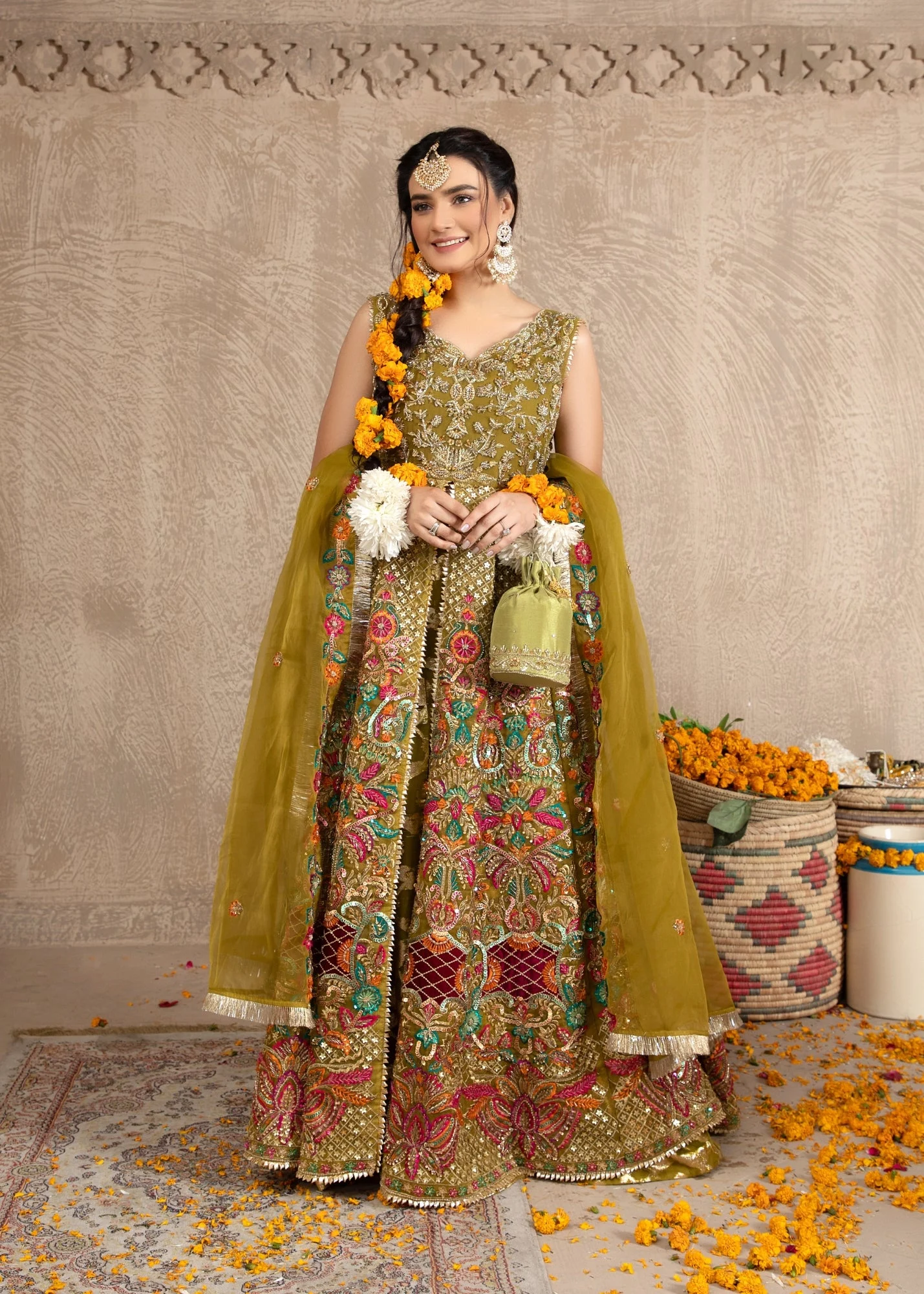 Ragni Pakistani women fashion