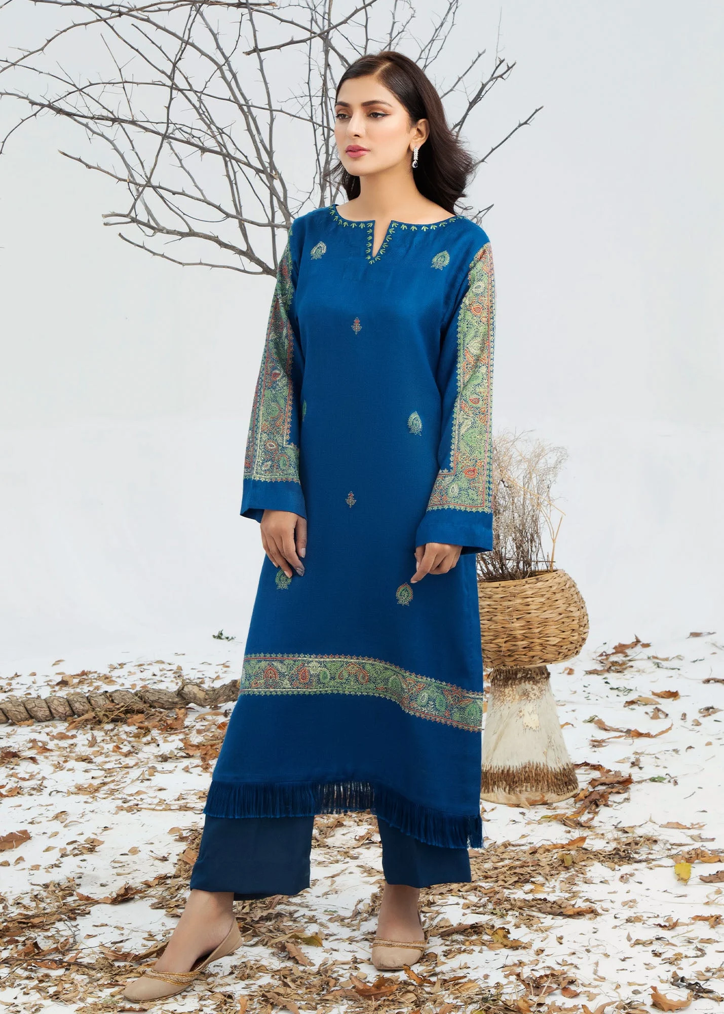 Aaqs Pakistani women fashion